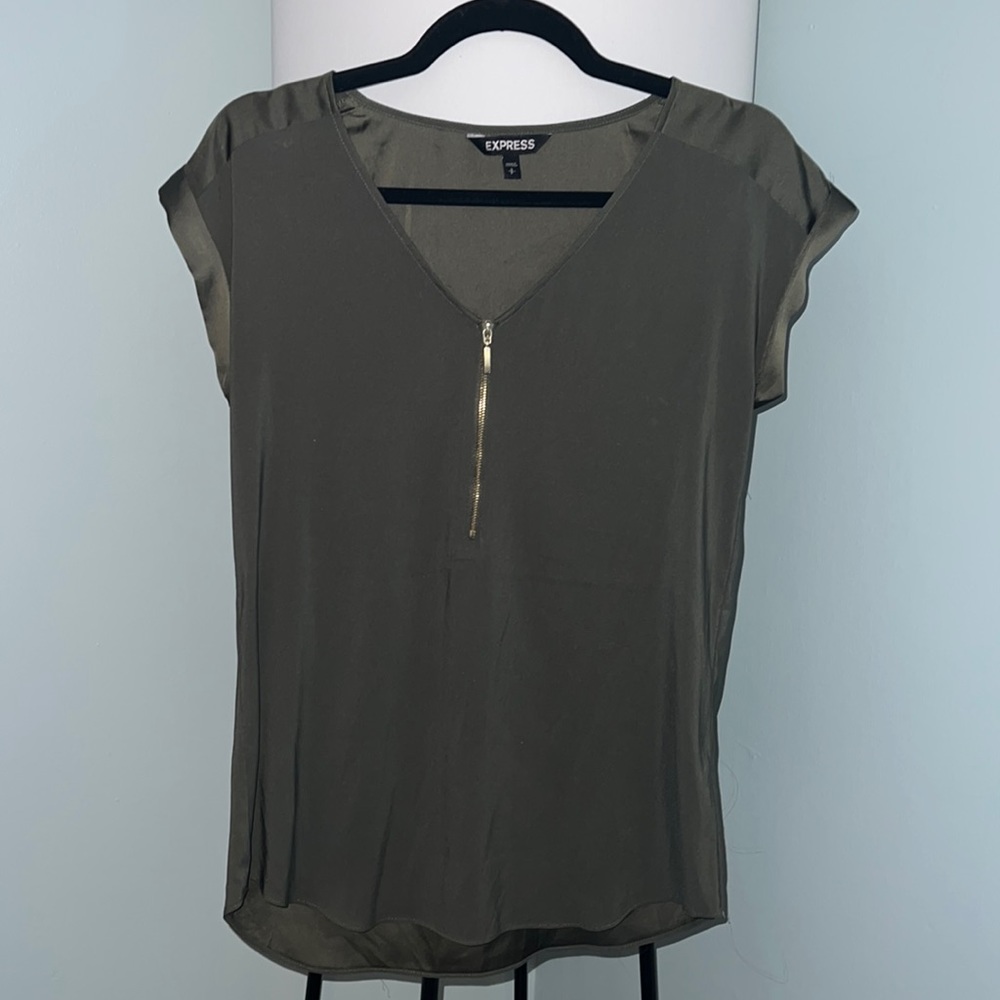 Express Zipper Front Top